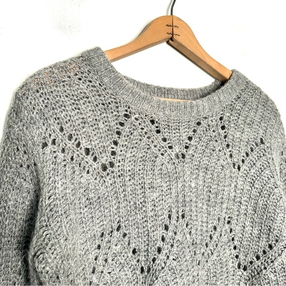 Abercrombie | Gray Blouson Sleeve Alpaca Blend Sweater Size Medium - Picture 2 of 6